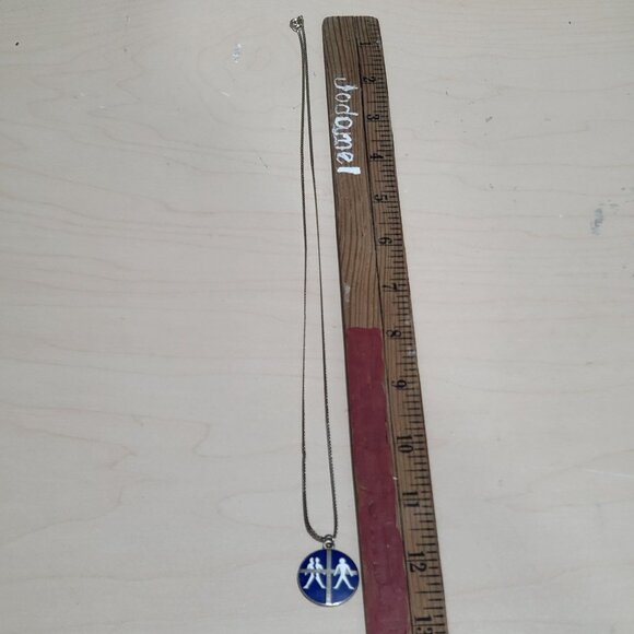 Silver Toned Necklace Round Dark Blue Steven Ministries Pendant - Picture 9 of 9